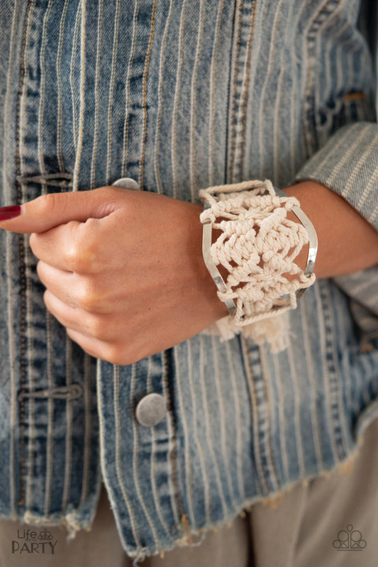 Macrame Mode - White